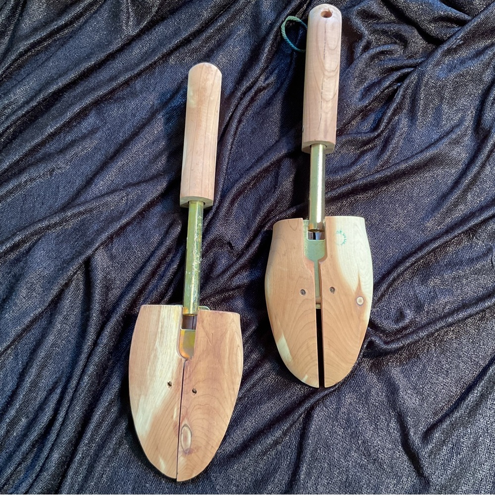 Cedar Wooden Shoe Trees are not a set but, are same size.